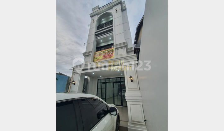 Ruko Estetik 3 Lantai Kawasan Premium Jagakarsa