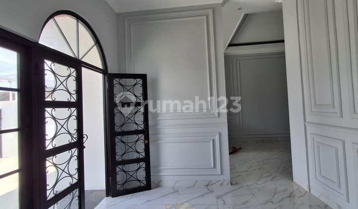 Hunian 2 Lantai Elegan Gaya Mediterania di Ngemplak Sleman 2