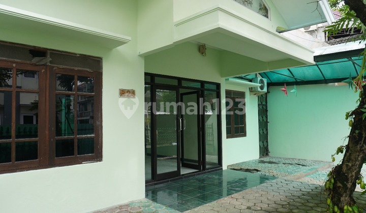 Second Hand Spacious House in Caturtunggal Depok Near STIE YKPN Second Hand Spacious House in Caturtunggal Depok Near STIE YKPN