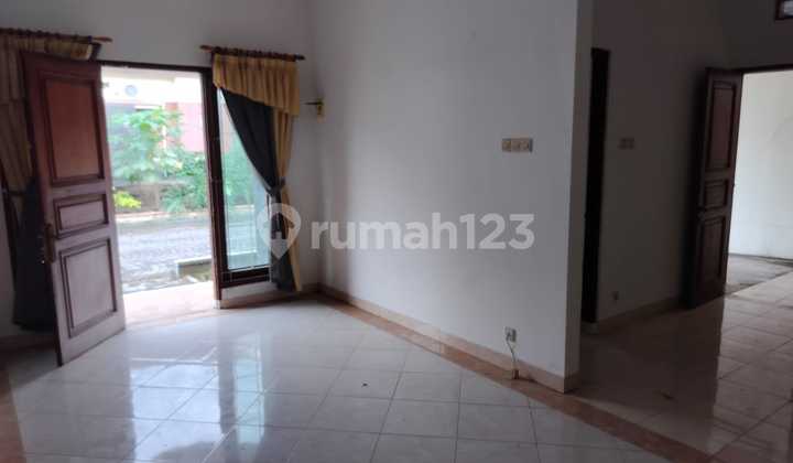 Rumah Second Luas di Sleman Barat Dekat ke Ringroad 2