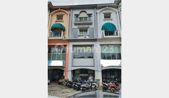 Ruko 4 Lantai Gandaria Kawasan Pusat Bisnis - Harga Nego Ruko 4 Lantai Gandaria Kawasan Pusat Bisnis - Harga Nego