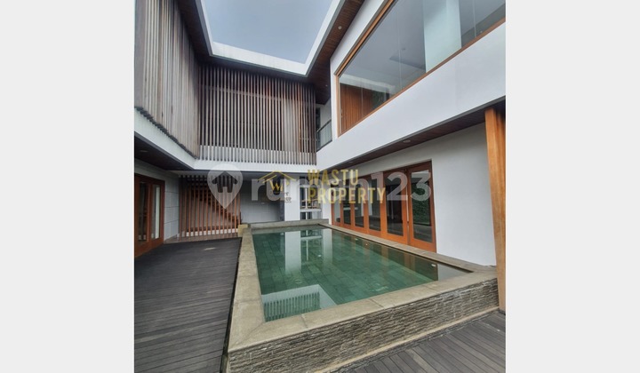 Rumah Mewah Siap Huni Dekat Kawasan Pondok Indah