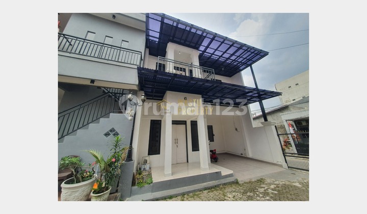 Rumah Murah Siap Huni 2 Lantai Kawasan Ramai Cinere