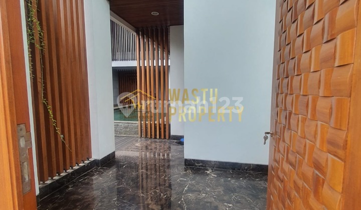 1 Unit Rumah Mewah Terawat di Pondok Pinang Dekat Pim 2