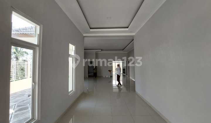 Large Ready-to-Live House with Spacious Yard in North Magelang 2