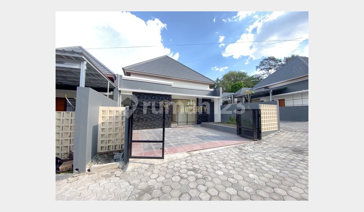 Rumah Besar Siap Huni 4 Kamar di Ngemplak Sleman Rumah Besar Siap Huni 4 Kamar di Ngemplak Sleman