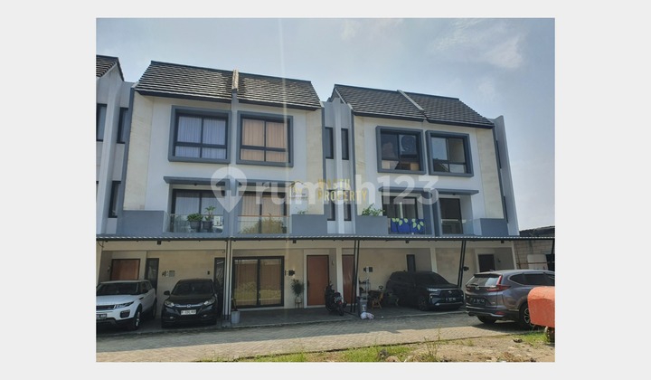Rumah 3 Lantai Murah di Perumahan Dekat Polsek Jagakarsa Rumah 3 Lantai Murah di Perumahan Dekat Polsek Jagakarsa