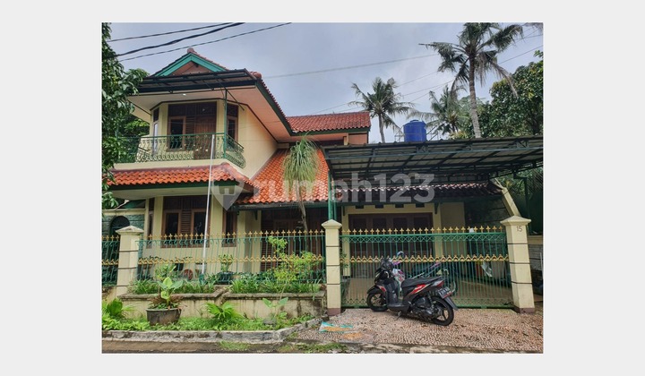 Rumah Cantik 2 Lantai Siap Huni di Ciracas Dekat Tsm Cibubur