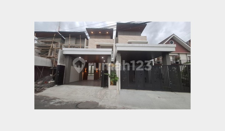 Rumah Kontemporer Siap Huni 2 Lantai di Ngaglik Dekat Uii