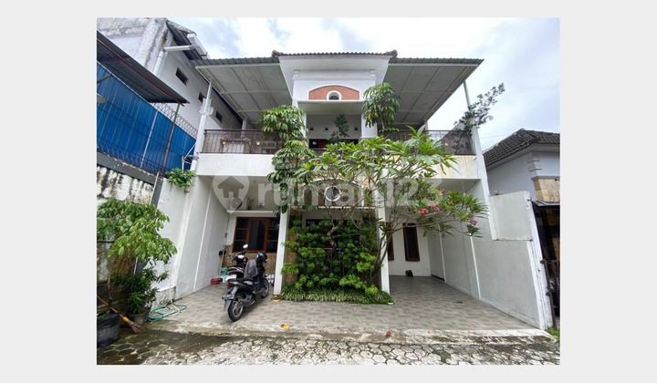 2-Story Ready-to-Live In, Well-Maintained House Near UGM Campus Jogja 2-Story Ready-to-Live In, Well-Maintained House Near UGM Campus Jogja