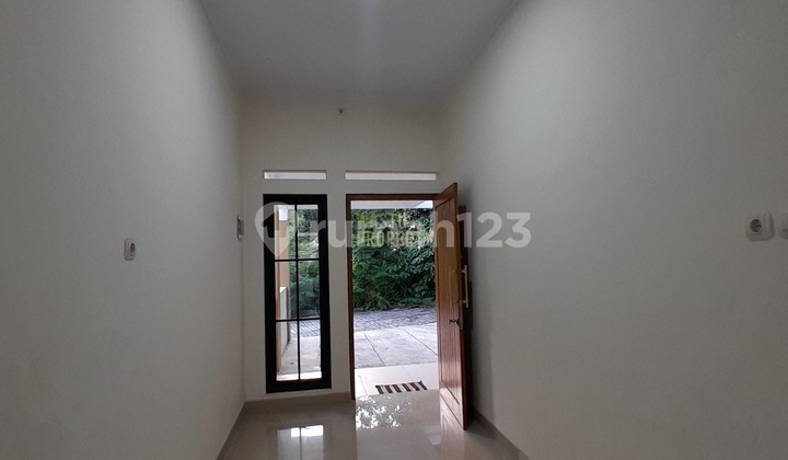 2 Minutes to Jl. Kaliurang KM 13 - Move-In Ready House 2