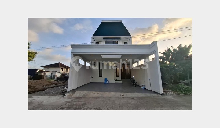 Rumah Idaman 2 Lantai Furnish Dekat Transmart Maguwoharjo
