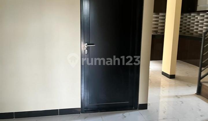 Rumah Siap Huni di Lenteng Agung - Tepat di Jalan Raya 2