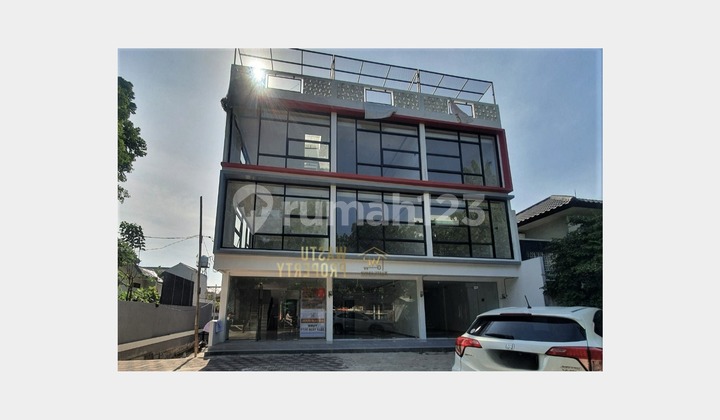 Ruko Modern 3 Lantai Baru di Jagakarsa Dekat Ragunan