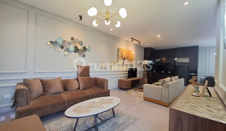 2-Story Ready-to-Occupy House with Luxurious Facade in Ngaglik, Sleman 2