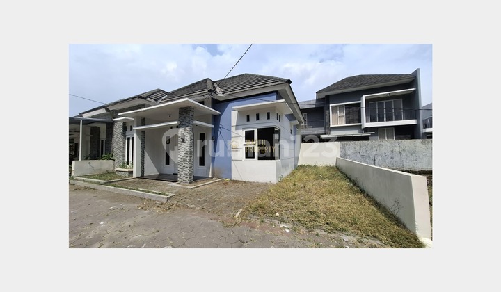 Rumah Modern Murah Dekat Candi Sambisari, Kalasan