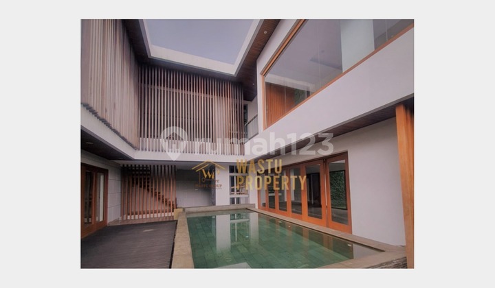 Modern Tropical Luxury House in Pondok Pinang Area