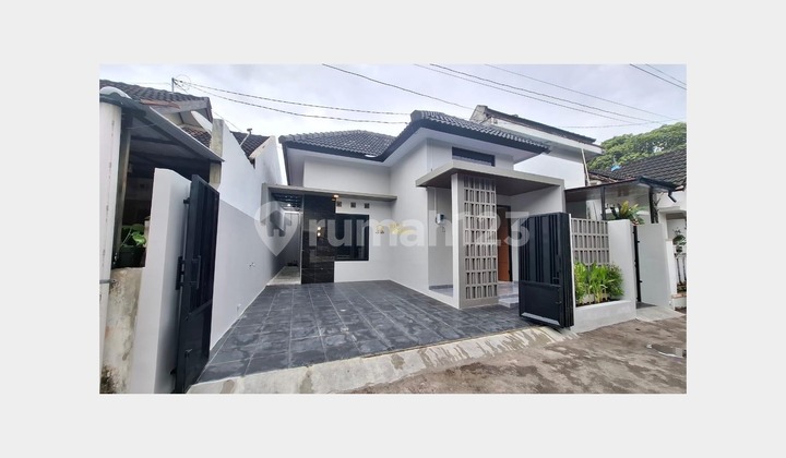 Rumah Cantik Modern Area Favorit Kalasan Sleman