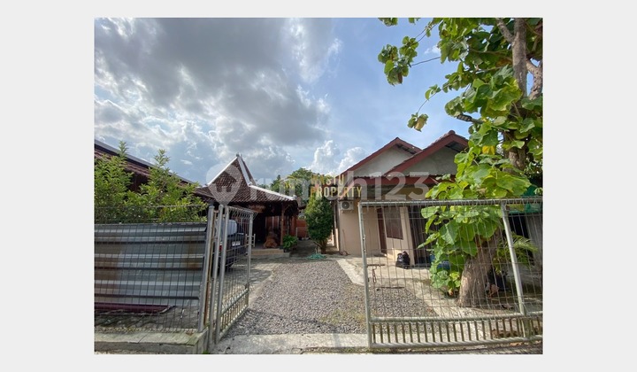 Buc, Homestay Murah Bonus Pendopo di Maguwoharjo Sleman