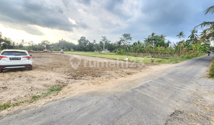 Near JEC Jogja - Strategic Plot, Easy Access to the City Center.