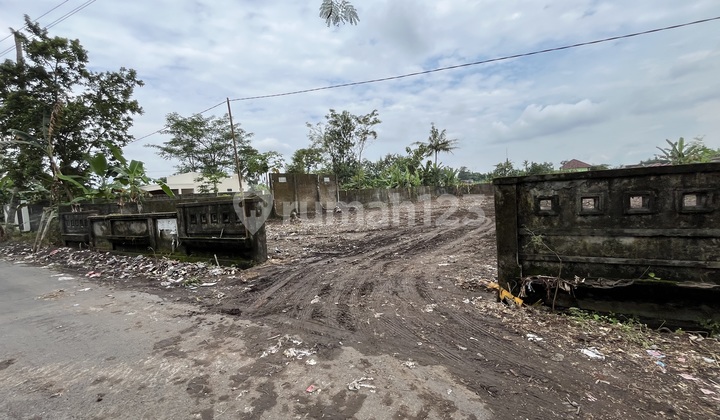 Jl. Kaliurang km 9 near UGM, ready to build house and villa.