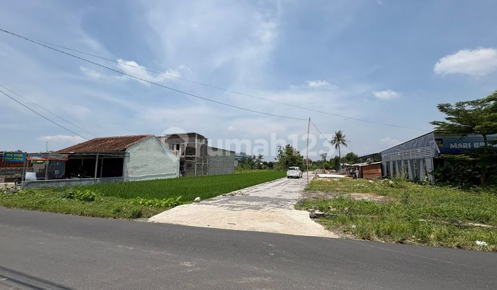 Within Ringroad Banyuraden; Edge of Asphalt; SHM Remaining 2 Units Within Ringroad Banyuraden; Edge of Asphalt; SHM Remaining 2 Units