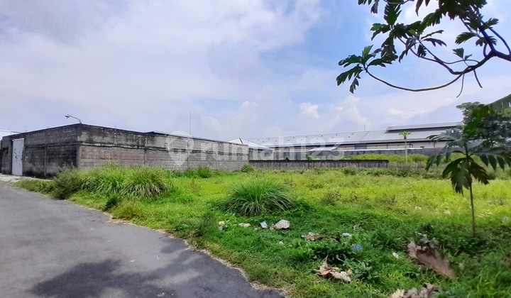 Jalan Palagan, Tanah Sleman Jogja, dekat Jogja City Mall Jalan Palagan, Tanah Sleman Jogja, dekat Jogja City Mall