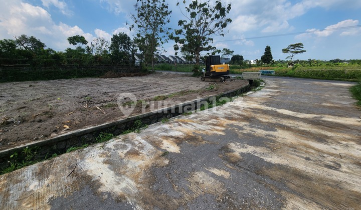 Tanah Dijual Jogja Utara Jl. Kaliurang km. 11 - Dekat Kampus UII Jogja Tanah Dijual Jogja Utara Jl. Kaliurang km. 11 - Dekat Kampus UII Jogja