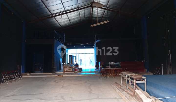 For Rent, Ready-to-Use Business Space, Suitable for Business, Located on Main Road Ketapang Bandung.