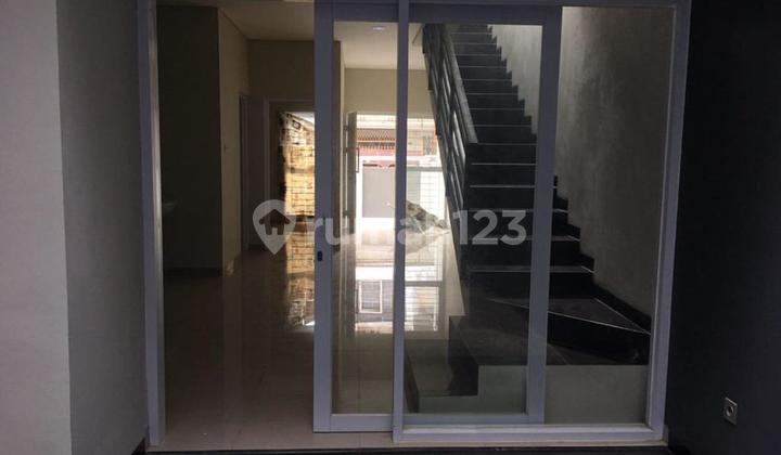 Disewa Rumah 2 Lantai Dipusat Kota Burangrang 2