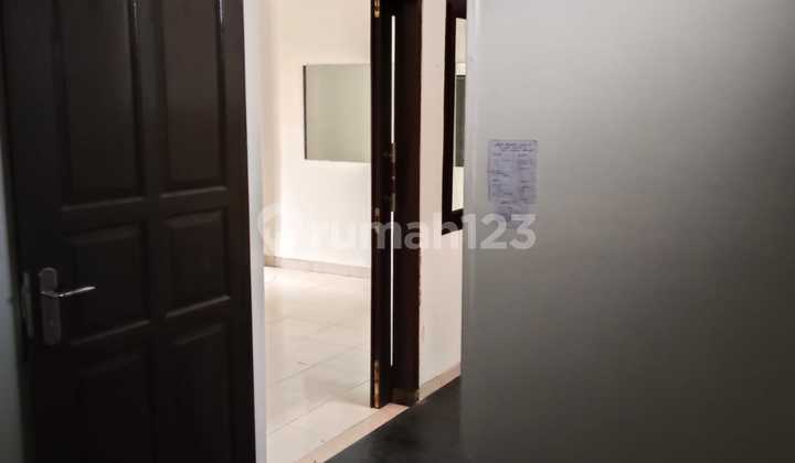 Disewa Rumah 3 Lantai Nayamn Siap Huni Lokasi Strategis di Sayap Margahayu Soekarno Hatta Bandung 2