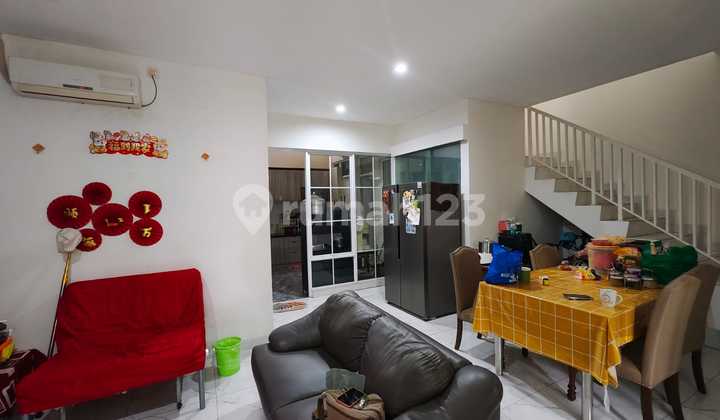 Rumah Siap Huni di Lavon Swan City Cluster Regalia Tangerang