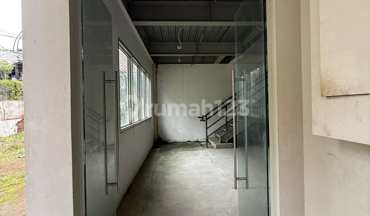 Old House in Cikini Central Jakarta Strategic Location Negotiable 2