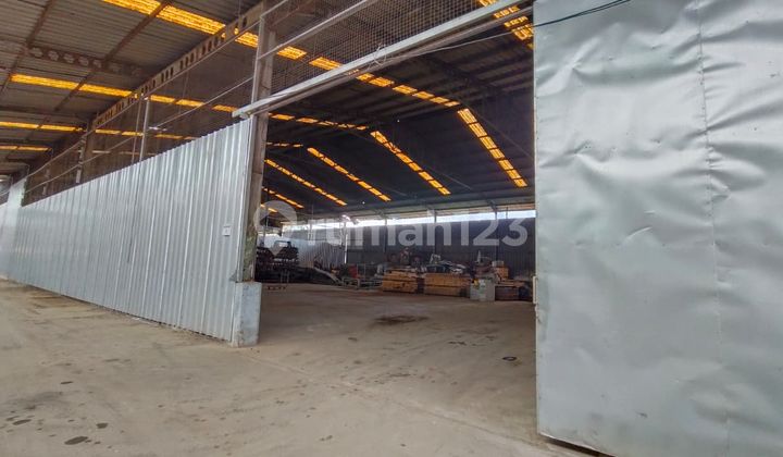 Warehouse Ready to Use in Daan Mogot, Fits 40 Ft, Negotiable Warehouse Ready to Use in Daan Mogot, Fits 40 Ft, Negotiable