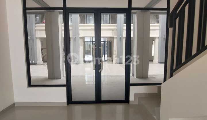 For Rent: New Shop House Ready to Occupy in Hudson-Manhattan Gading Serpong. 2