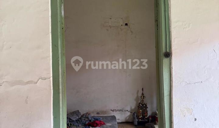 Old House Land Count in Cikini Central Jakarta Strategic Negotiable 2