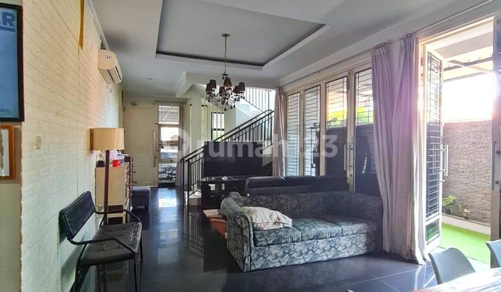 Rumah di Gandaria, Kebayoran Lama, Jakarta Selatan Rumah di Gandaria, Kebayoran Lama, Jakarta Selatan