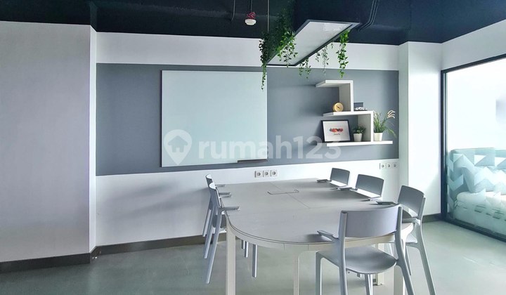 High Floor Apartment in Central Park, West Jakarta. 2