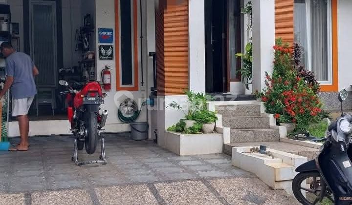 Rumah Taman Bunga Dekat Bsb City Sangat Strategis Siap Huni 1
