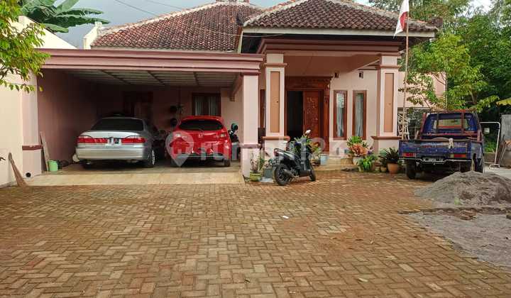 Rumah Mewah Dekat Jalanraya Gunungpati Semarang 1