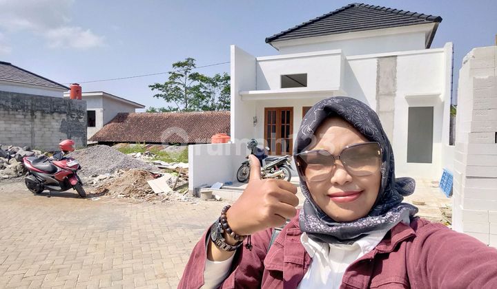Rumah di Semarang Jawa Tengah Bagus Murah Dekat Kampus SHM Ready 1