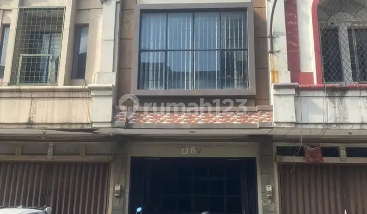 Ruko minimalis baru renovasi dekat mal green sedayu