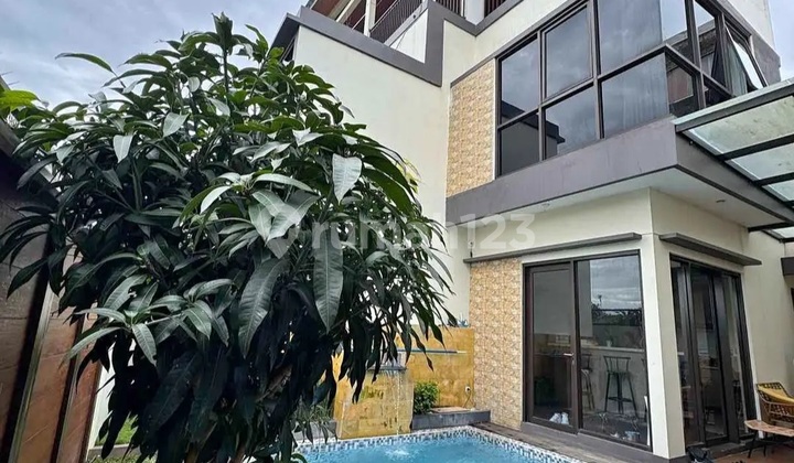 Jual Cepat Rumah Furnished Kolam Renang Di Lembang