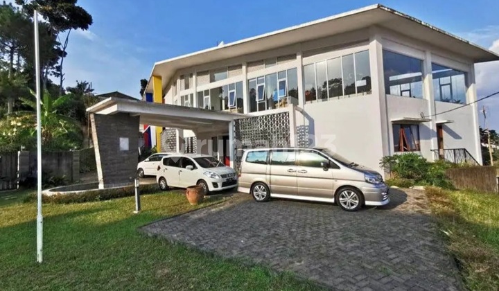 Jual Cepat Rumah/villa Cantik Dan Luas 2.5 Lantai Di Pakar Dago Jual Cepat Rumah/villa Cantik Dan Luas 2.5 Lantai Di Pakar Dago