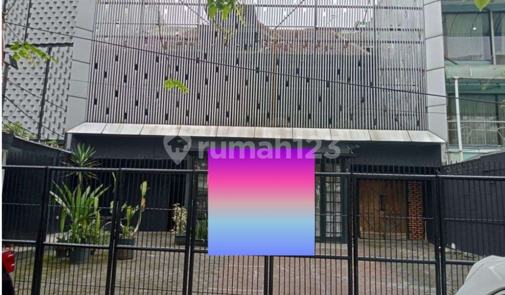 Rumah/ruang Usaha 3 Lt Di Pusat Kota Bandung
