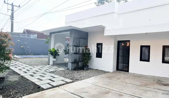 Furnished House with Swimming Pool in Cimaung 2