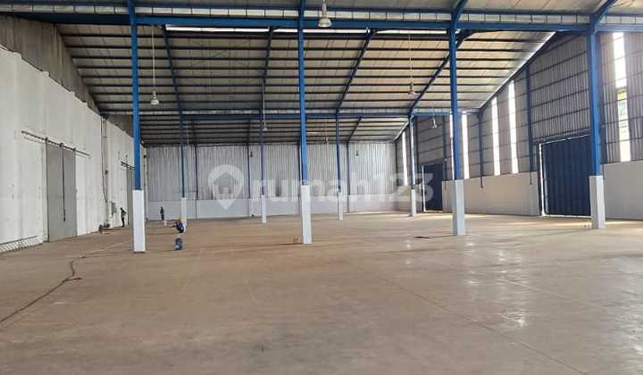 Gudang Industri Cikupa, Tangerang: 2160 M², Akses Tol Bitung dan bisa kontainer 40ft. Gudang Industri Cikupa, Tangerang: 2160 M², Akses Tol Bitung dan bisa kontainer 40ft.