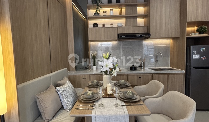 New Anza Homes Rumah 3 Lantai Malibu Village Dari Paramount Land Unit Terbatas! 2