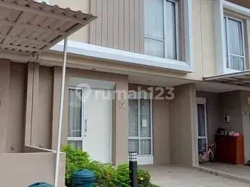 Amarillo Gading Serpong 924 Million | 2-Story House 2 Bedrooms 2 Bathrooms Very Cheap!