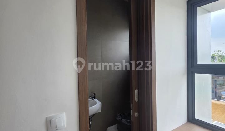 Akses Strategis Dekat Toll & Fitur Modern Dekat Mall! Exclusive Home! Cluster Izzi Bsd 2